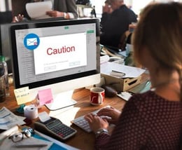 HubSpotの無料フォーム作成ツールを悪用し、フィッシングページを作成するサイバー攻撃