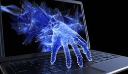 今四半期における約40%インシデントでMFAの設定ミス、欠如、バイパスが確認された