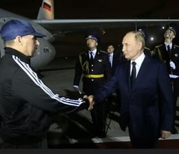 米国とロシアが身柄交換、米国からハッカーとKGBの暗殺者が引き渡される